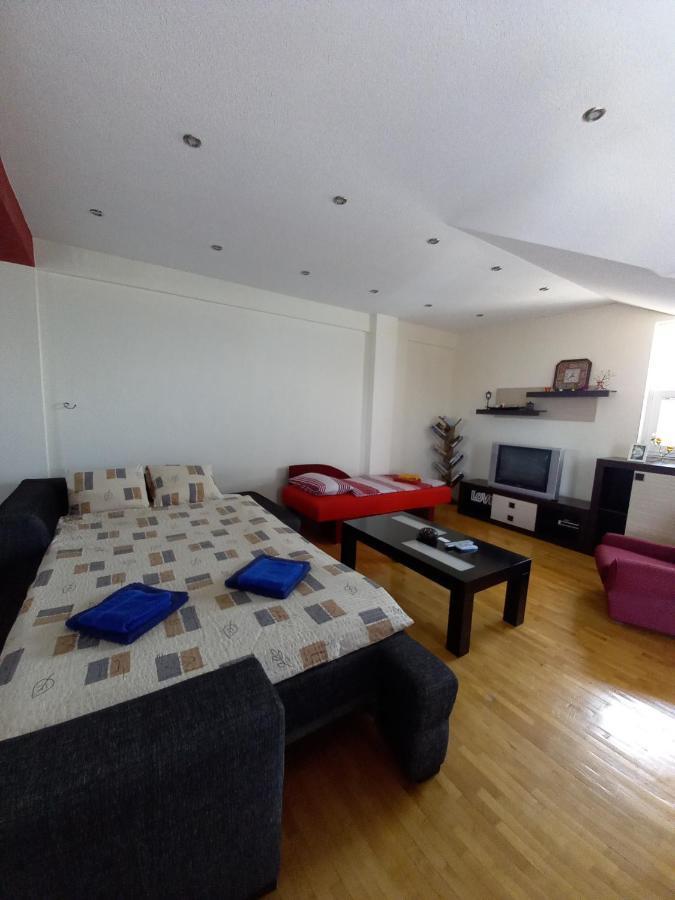 Ps Apartments - Peshtani Pestani Ngoại thất bức ảnh